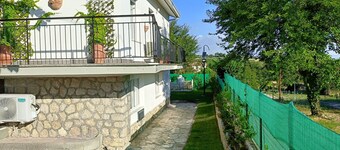 Apartment 'Melograno' with Shared Pool, Wi-Fi and Air Conditioning