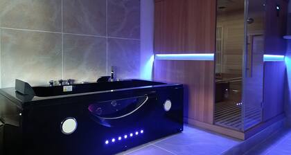 Apartment 'Casa Delle Foglie - Uva' with Shared Pool, Wi-Fi and Air Conditioning