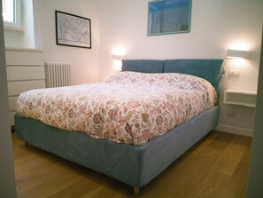 1 多间卧室、熨斗/熨衣板、免费 WiFi、床单