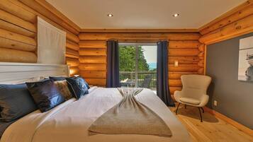 5 habitaciones, tabla de planchar con plancha, wifi y ropa de cama