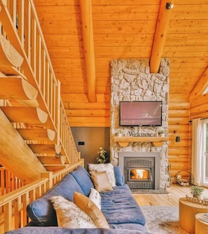 TV, fireplace, foosball, stereo