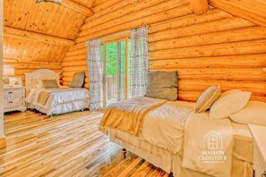 5 chambres, fer et planche à repasser, Wi-Fi, draps fournis