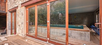 Holiday Home 'Maison' with Mountain View, Shared Terrace and Wi-Fi