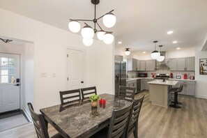 Dining - Spacious 4BR w/ Game Room & Yard Walk to OSU (Columbus)