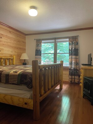 3 bedrooms, free WiFi, bed sheets