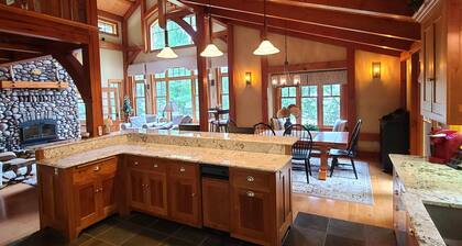 Timberhaus on Garfield Lake