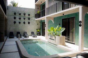 Udendørs pool