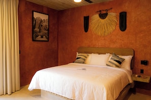 Suíte standard, 1 cama King | Cofres nos quartos, cortinas blackout, Wi-Fi de cortesia, roupa de cama