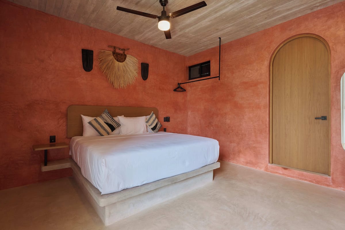 Standard Suite, 1 King Bed | In-room safe, blackout drapes, WiFi (free), bed sheets