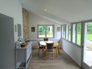 Dining - "Arcadia" Charming house in the heart of nature (Saint-Maurice-en-Cotentin)