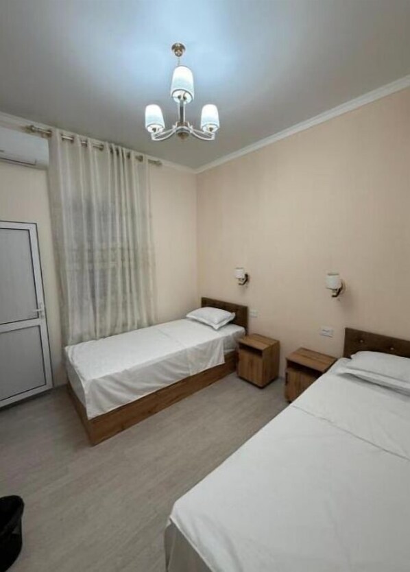 1 室のベッドルーム、WiFi、ベッドシーツ