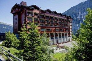 Exterior - 9th floor, view mountain, terrace, balcony, tv, ski locker, 72m², Courchevel (Courchevel)