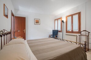 2 camere, ferro/asse da stiro, Wi-Fi, lenzuola