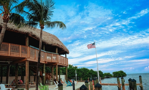 Snappers - King Room w/ Ocean View Wifi