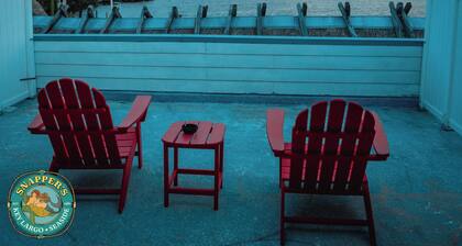 Snappers - King Room w/ Ocean View Wifi