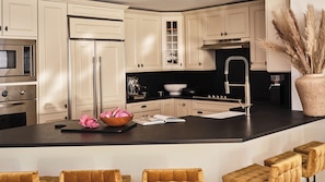 Condo, Mountain View | Iron/ironing board, free WiFi