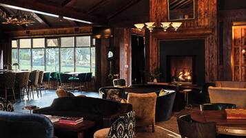 2 restoran, melayani sarapan, makan siang; sajian masakan Italia