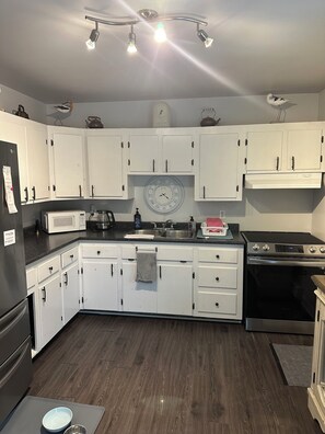 Mikrobølgeovn, ovn og kokeplater