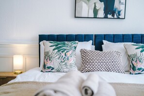 2 chambres, fer et planche à repasser, accès Internet, draps fournis