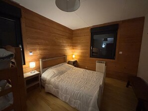 7 chambres, fer et planche à repasser, Wi-Fi