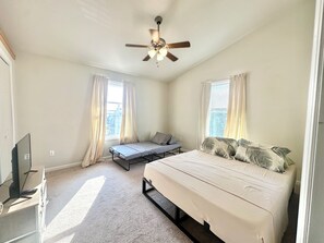 3 Schlafzimmer, Bügeleisen/Bügelbrett, kostenloses WLAN, Bettwäsche