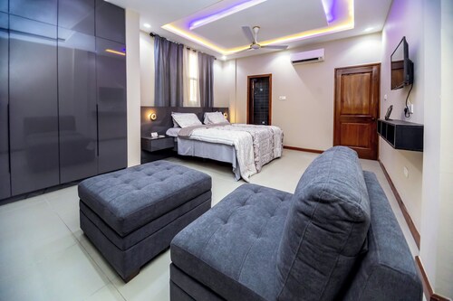 Davina's Villa - Cozy 1BR Retreat - Apt3A