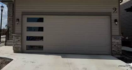 Amazing 2-Bedroom Basement Suite