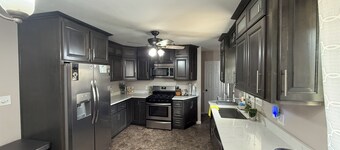 Recently remodeled 3-bedroom house in peaceful South Bend walking distance to ND