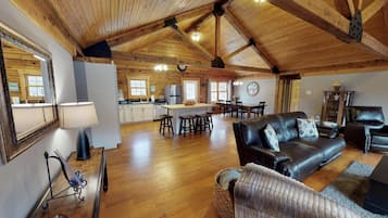 Lecteur de DVD, baby-foot, livres, vidéothÚque