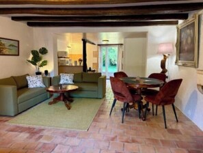 Interior - Perfect 8-bedroom house in Saint Savin (Saint Savin)