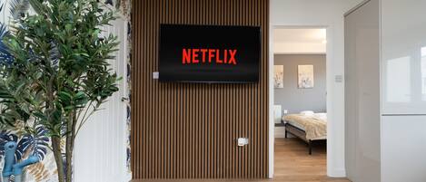 3 makuuhuonetta, silitysrauta/-lauta, ilmainen Wi-Fi, vuodevaatteet