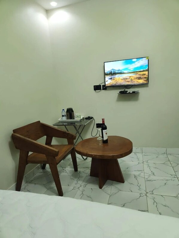 Standard Single Room, Balcony, Valley View | Bathroom