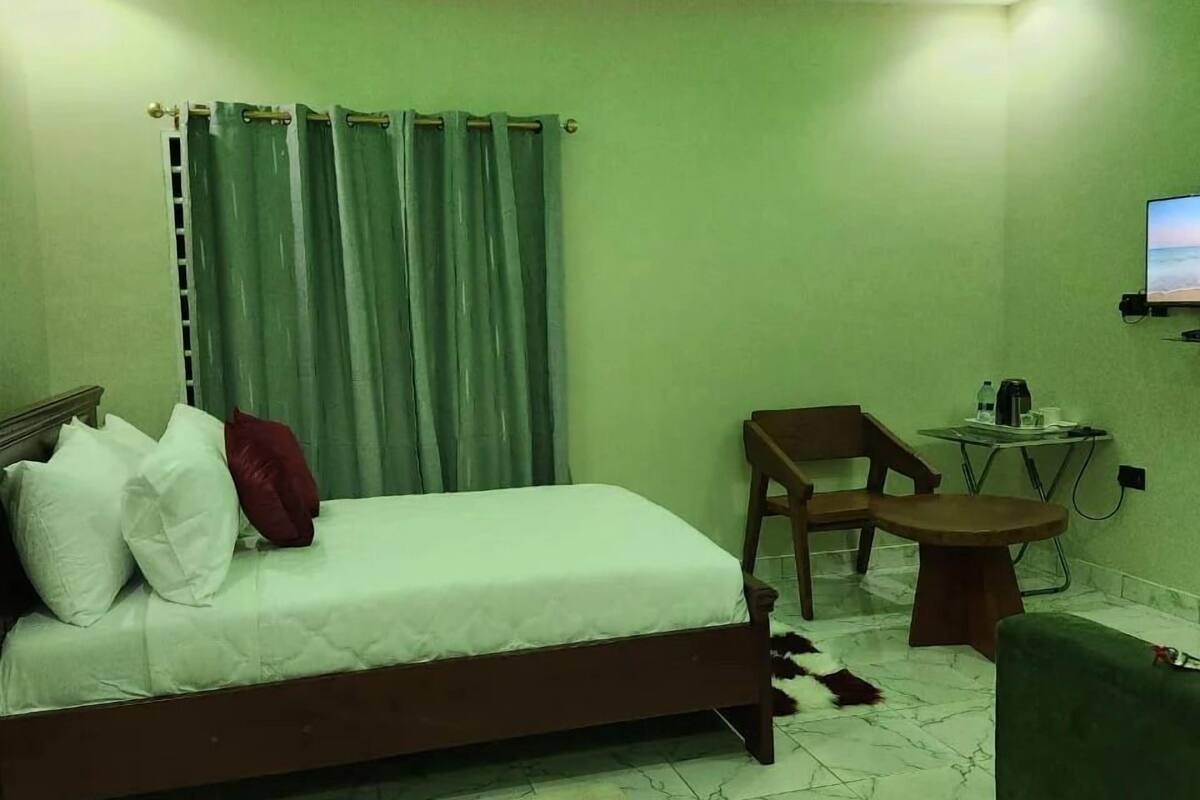 Standard Single Room, Balcony, Valley View | Desk, laptop workspace, iron/ironing board, free WiFi