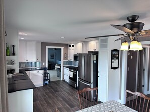 Fridge, microwave, oven, stovetop - Peggy's Paradise- 3 Bdrm Lakefront House on Gravois Arm, Lake of Ozarks (Gravois Mills)
