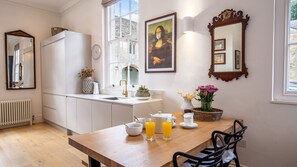 Dining - The Mews - Pet friendly in Tetbury (Tetbury)