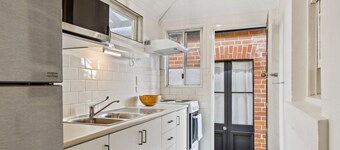 River Street Heritage Apartment
