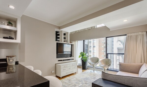 Basic Apartment | Living area