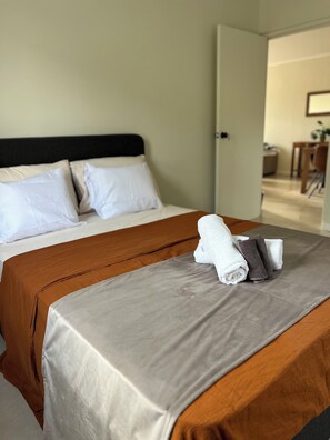 2 bedrooms, free WiFi, bed sheets, wheelchair access