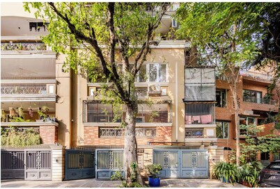 Luxurious STUDIO BnB In DELHI's Heart