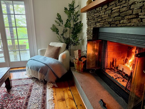 Modern Catskills Farmhouse w/ Private Ponds & Views on 120+ acres, WiFi, AC