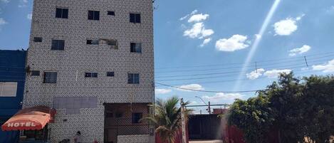 Voorkant van accommodatie