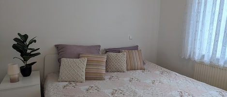 2 habitaciones, wifi gratis y ropa de cama