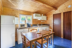 Kühlschrank, Mikrowelle, Geschirrspüler