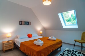 4 chambres, fer et planche à repasser, Wi-Fi gratuit, draps fournis