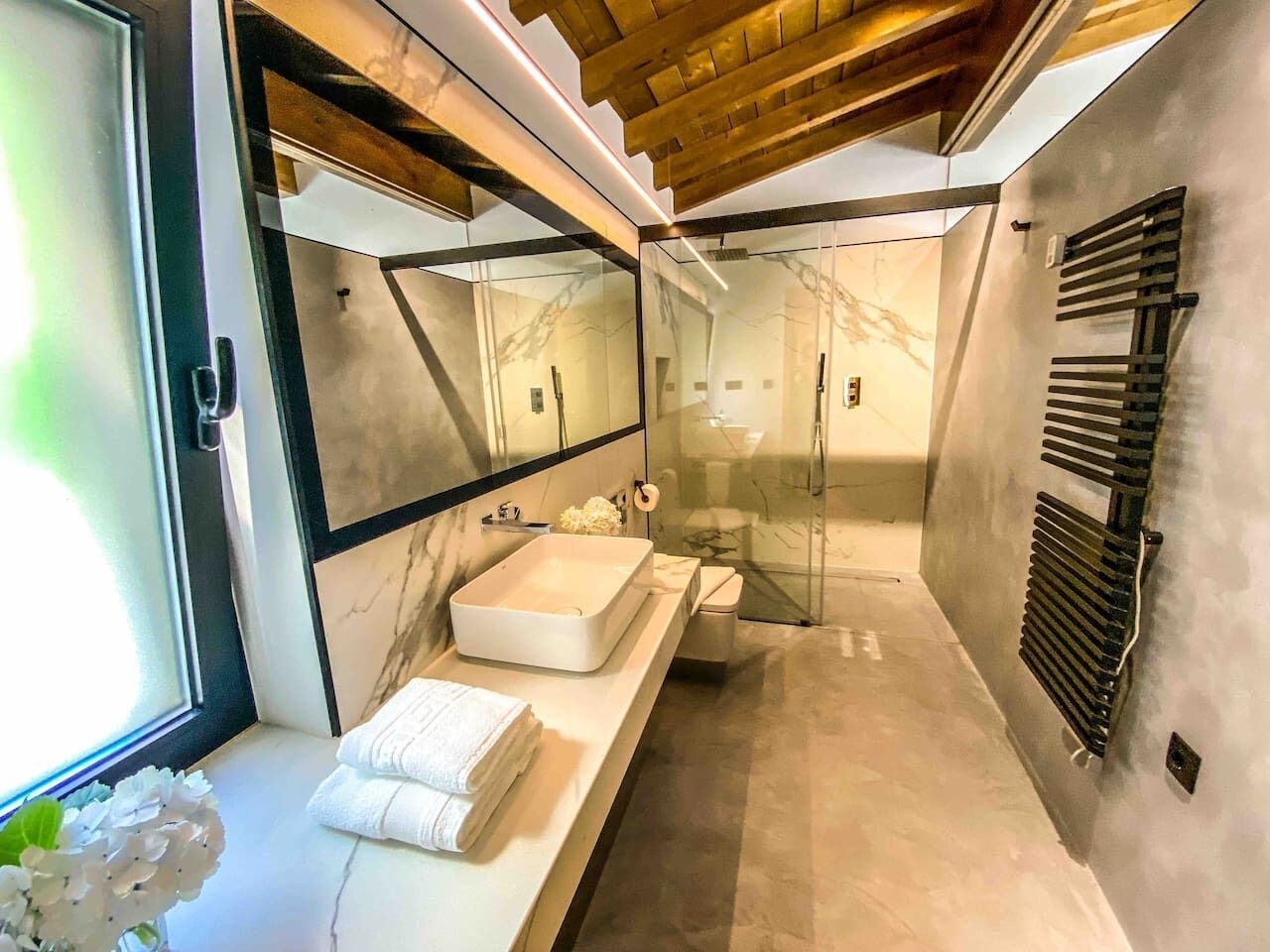 Shower, towels