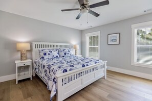 7 عدّة غرف نوم ومكواة/لوح كي وواي فاي وملاءات أسرّة