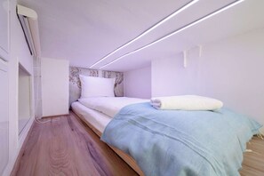 1 bedroom, iron/ironing board, WiFi, bed sheets