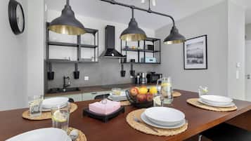 Fridge, microwave, dishwasher, coffee/tea maker