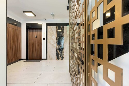 Cozy Apartment with Balcony | Parking | Close to Kępa Redłowska
