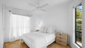 4 Schlafzimmer, Bügeleisen/Bügelbrett, kostenloses WLAN, Bettwäsche